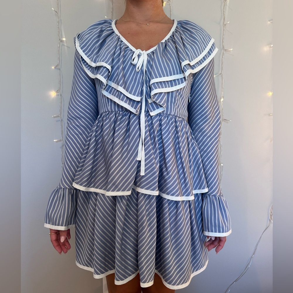 long sleeve blue striped dress